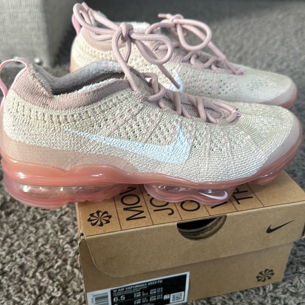 Women’s VaporMax 2023